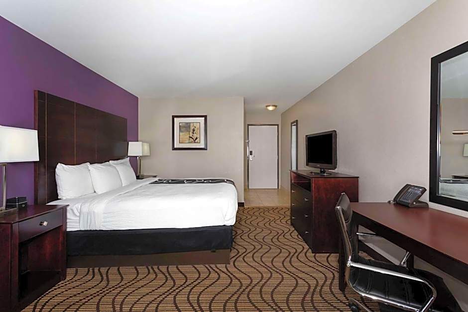 Baymont by Wyndham Henderson-Northeast Denver