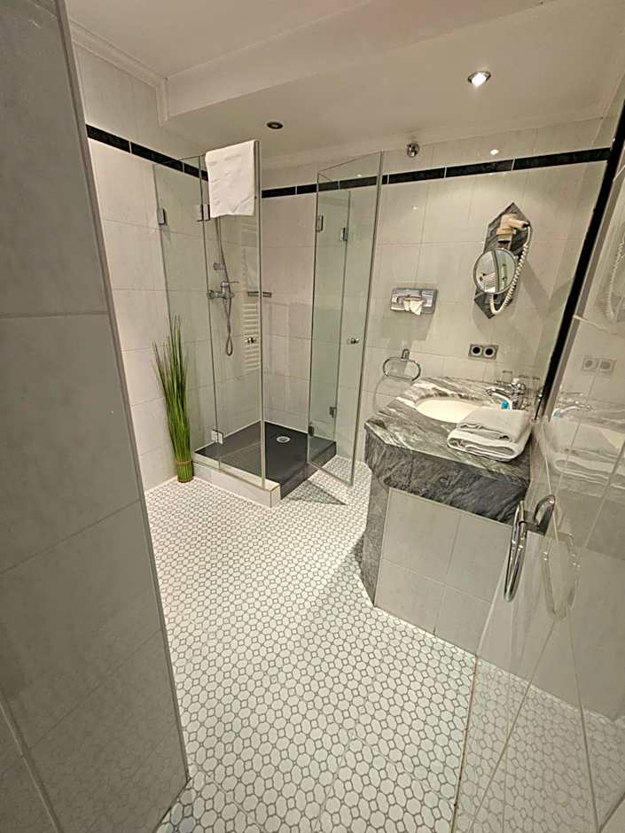 Hotel MALEPARTUS am Kurpark