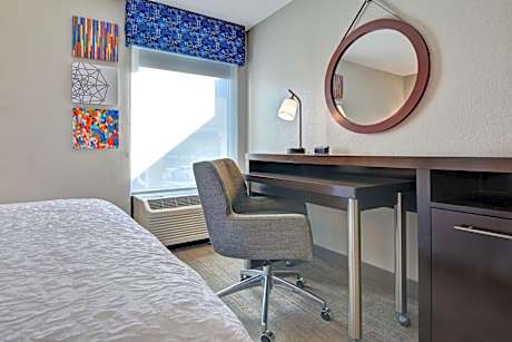 Room with Two Queen Beds - Non-Smoking