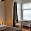 B&B Charles Cabour
