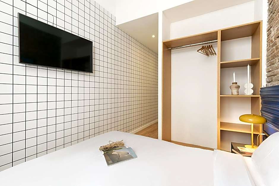 Arte Suites by Olala Homes