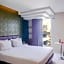 Empress Hotel Makassar City Center by LIFE