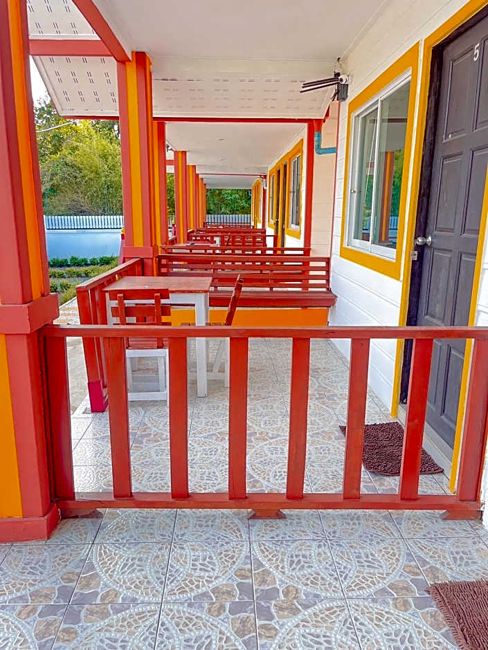 Three Mangoes At Kohlarn 