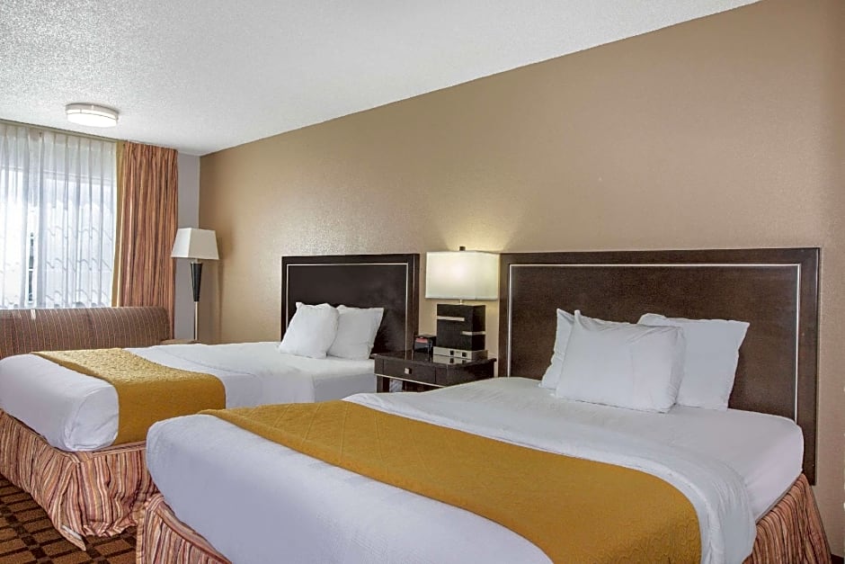 Baymont by Wyndham Roseburg