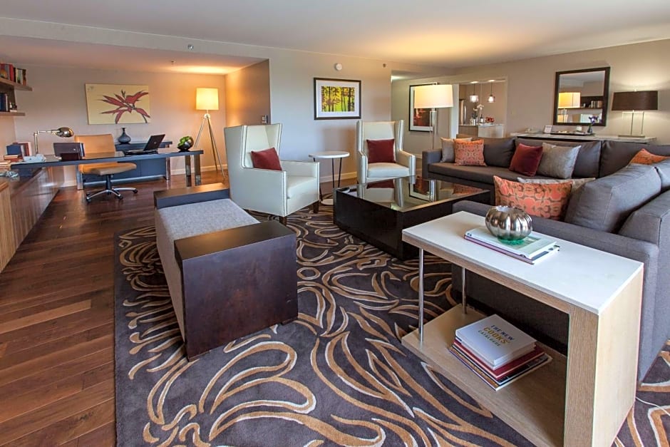 DoubleTree By Hilton Pittsburgh-Green Tree