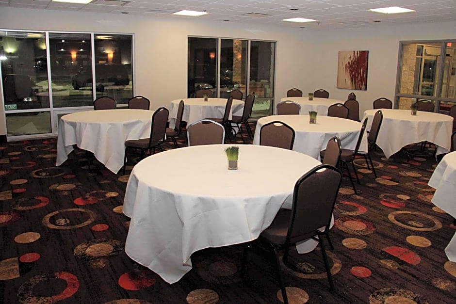 Best Western Plus Eastgate Inn & Suites