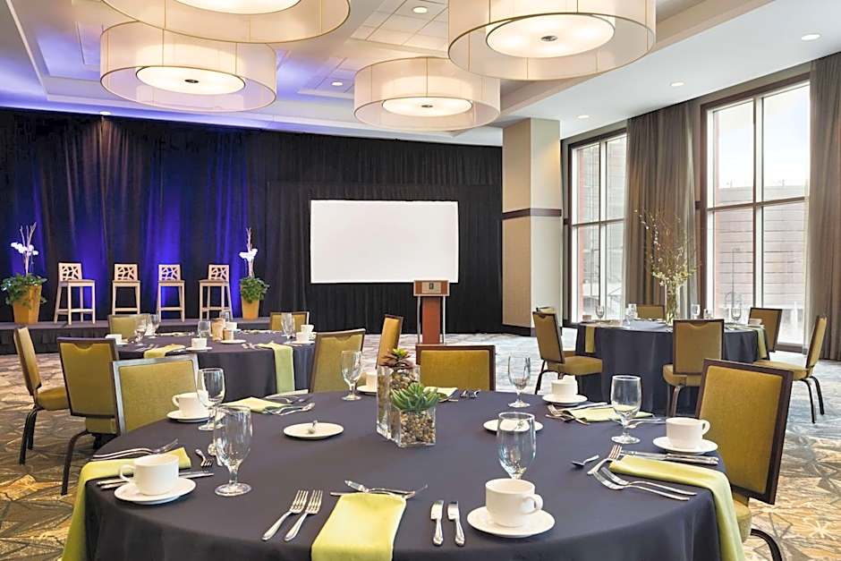 Embassy Suites By Hilton Denver Downtown Convention Center