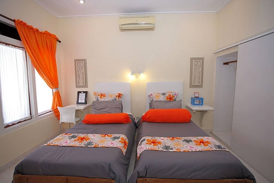 Villa Agung Beach Inn