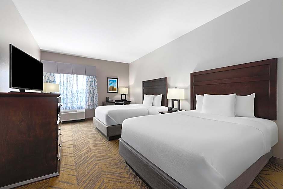 La Quinta Inn & Suites by Wyndham Brookshire