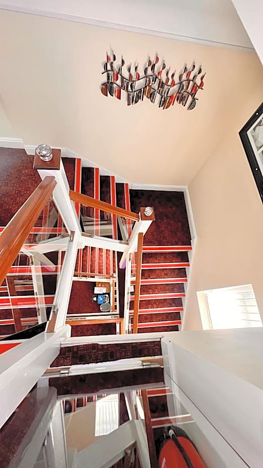 The Cabbage Hall Hotel