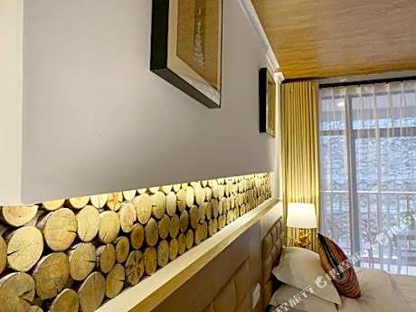 Banshan Yueshe Theme Art Holiday Hotel