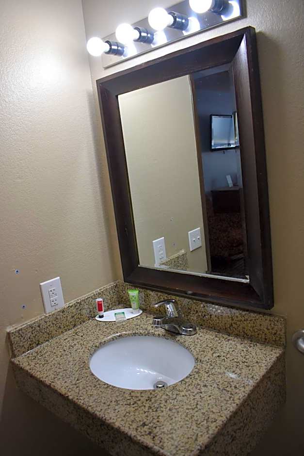 Super 8 by Wyndham La Vale/Cumberland Area