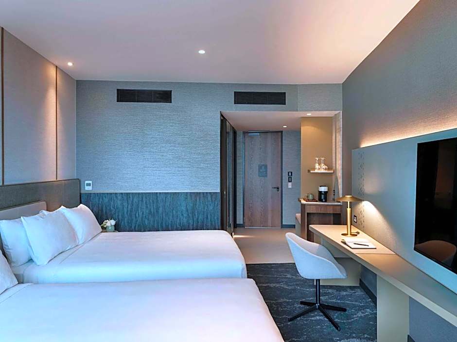 Photo 1 of 7 of Superior 2 Queen Beds