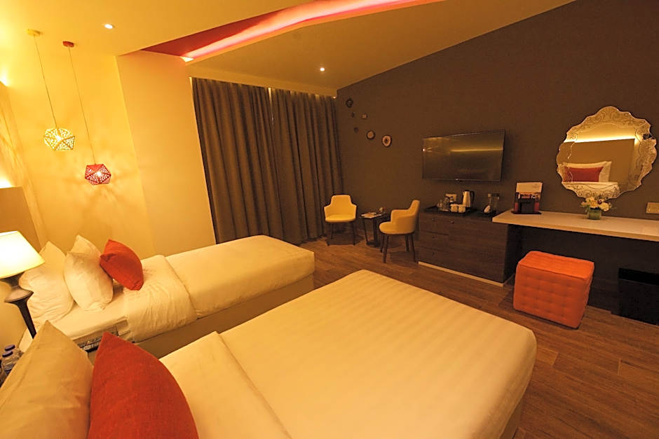 Carnelian Muscat - Airport Hotel