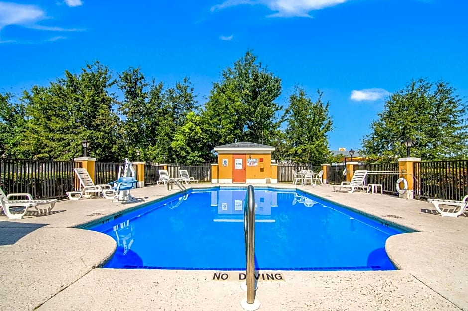 Quality Inn near University of Mobile