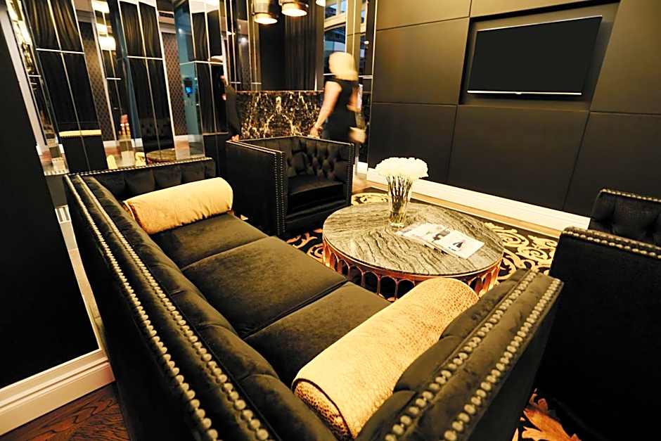 Alex Perry Hotel & Apartments