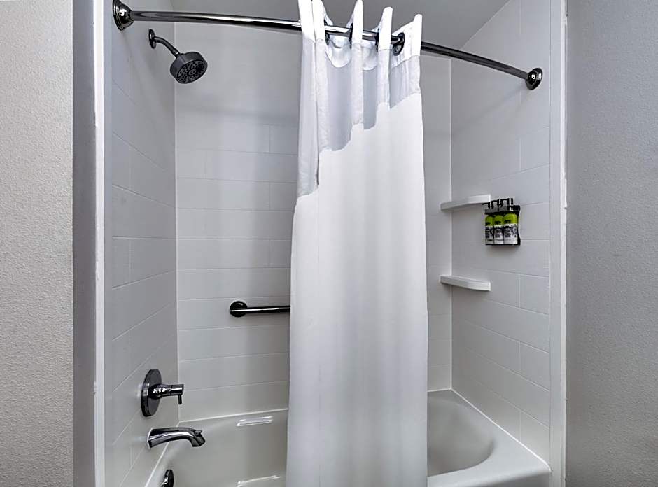 Holiday Inn Express Hillsboro I-35 By IHG