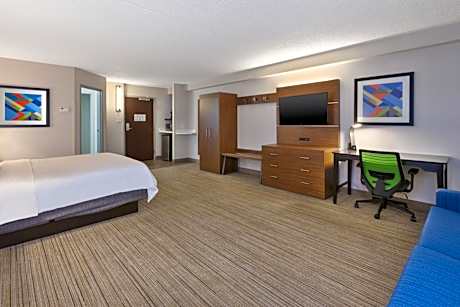 Standard King Room with Sofa Bed - Non-Smoking