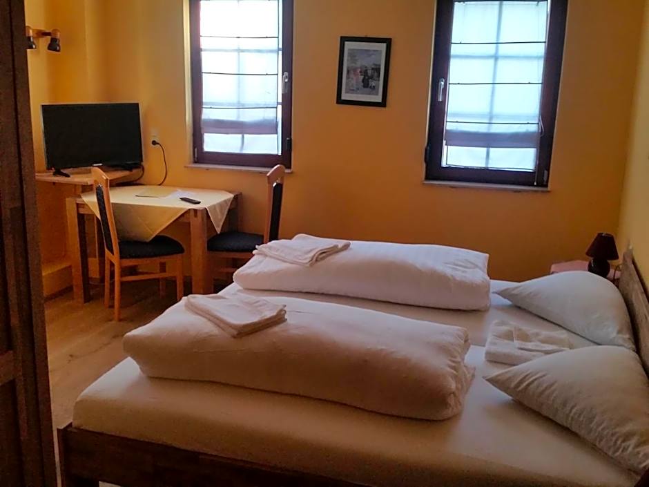 Adler Gaststube Hotel Biergarten