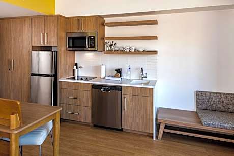Studio, Multiple Beds (Hearing Accessible) (2 Queen Beds and 1 Double Sofa Bed)