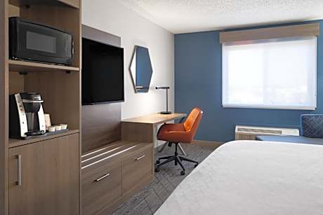 King Room - Mobility Access/Hearing Accessible