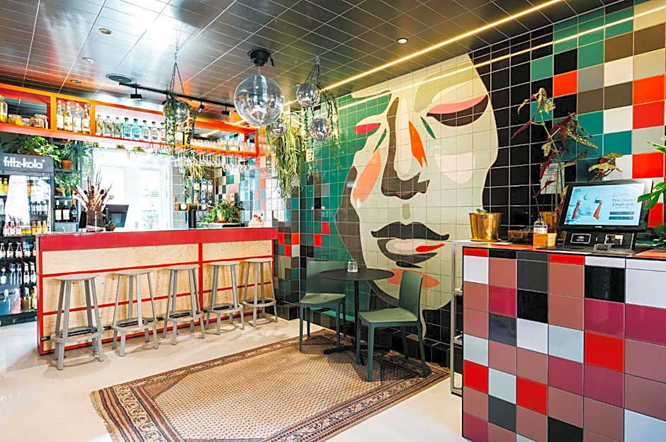 The Green Elephant Hostel & Spa