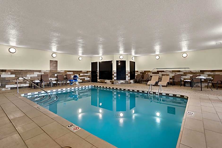 Comfort Suites   University