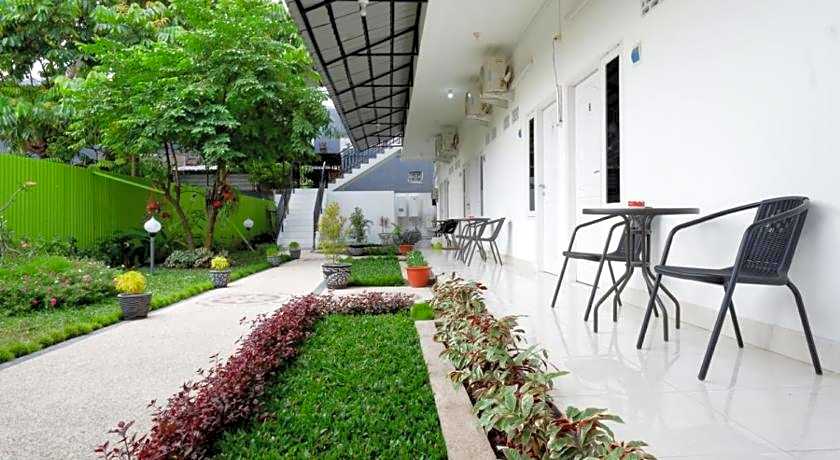 RedDoorz near Mataram University