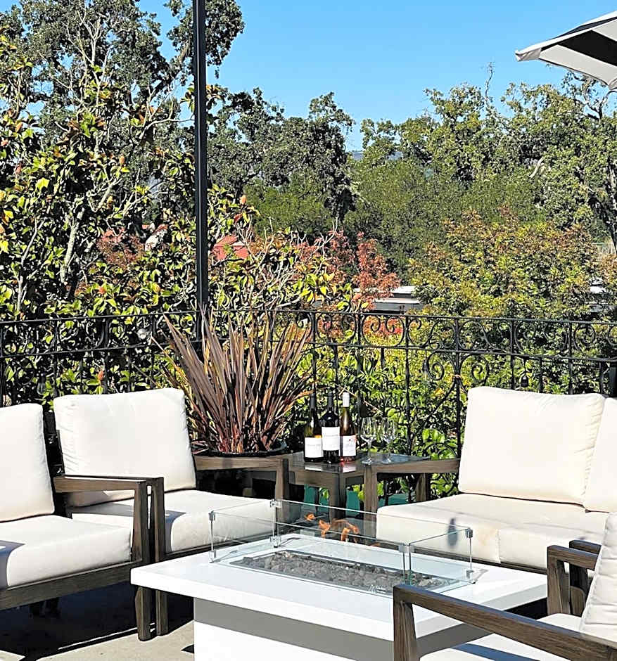 Maison Fleurie, A Four Sisters Inn