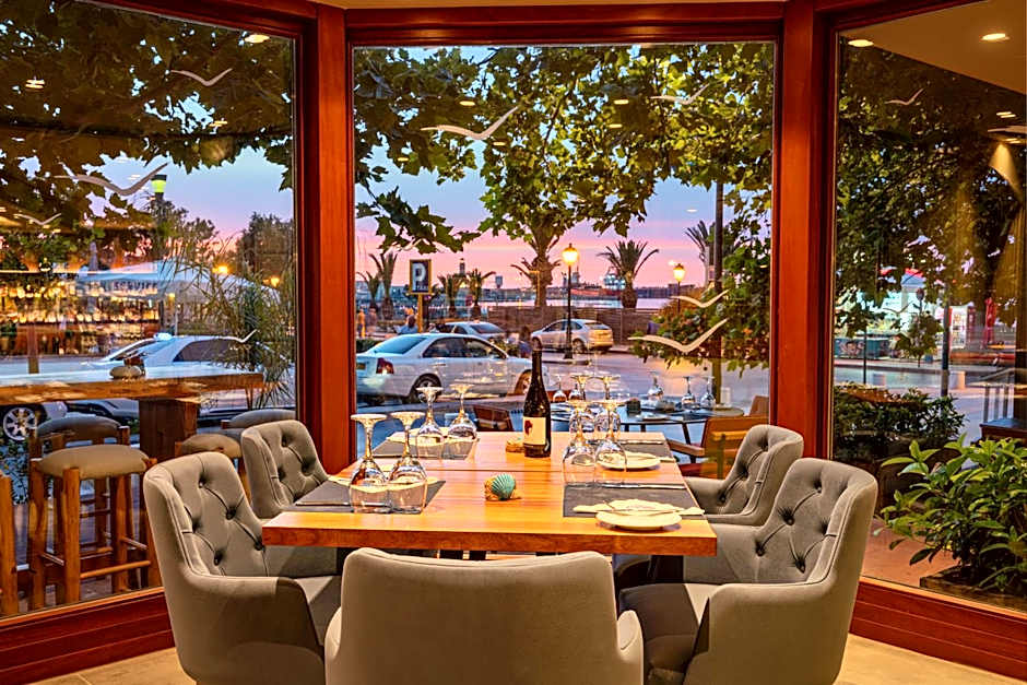 Kyma Suites Beach Hotel