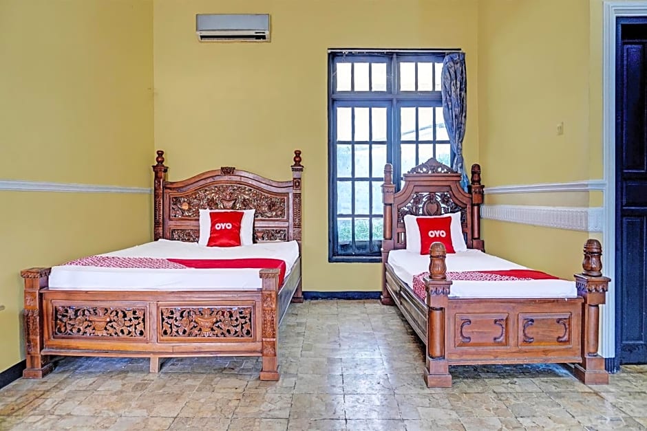 SPOT ON 91798 Hotel Grand Mutiara