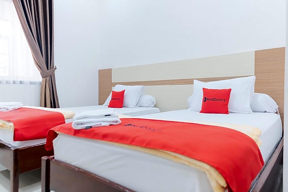 RedDoorz Syariah @ Jalan Ir Haji Juanda Jambi