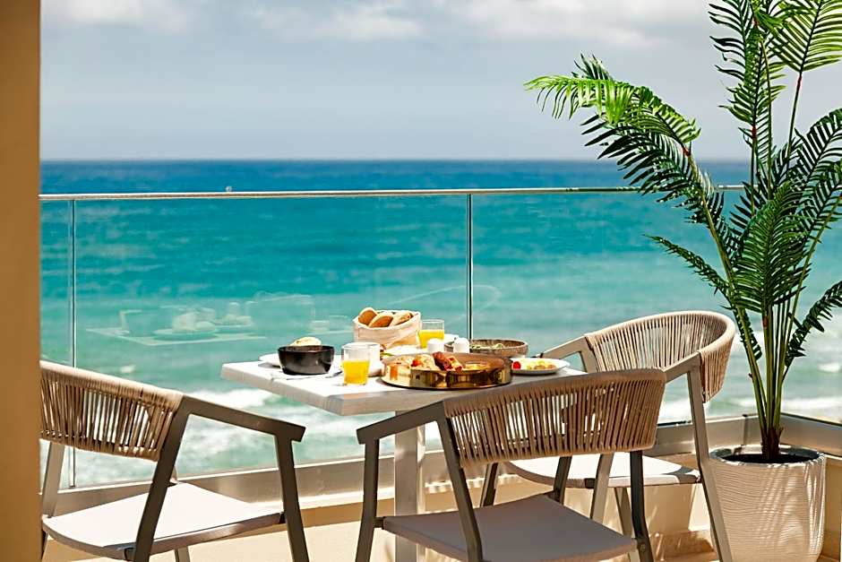 Batis Aero Beachfront Wellbeing Hotel