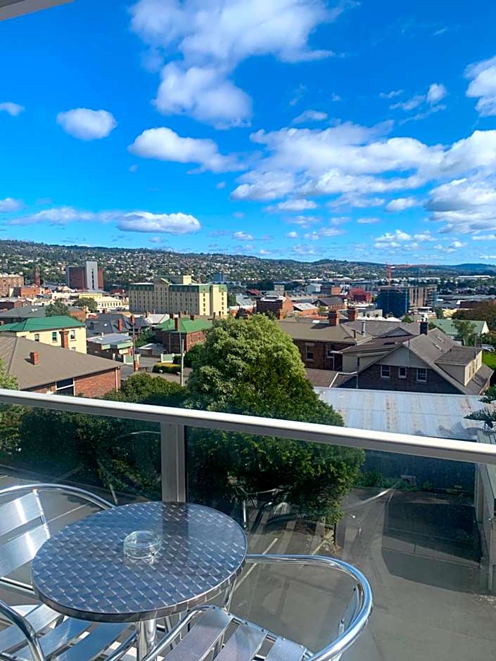 Adina Place Motel Apartments