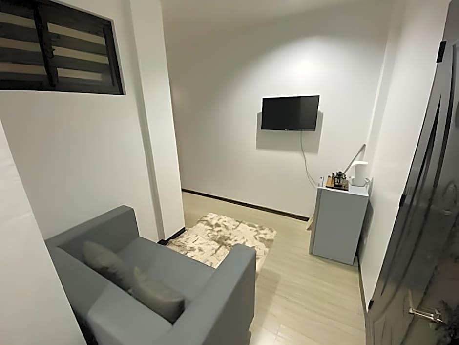 Ma Lourdes Inn- Washington Street