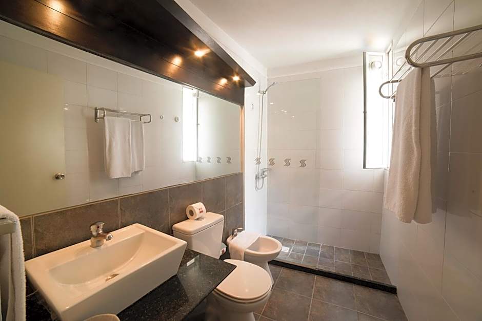 27 Suites