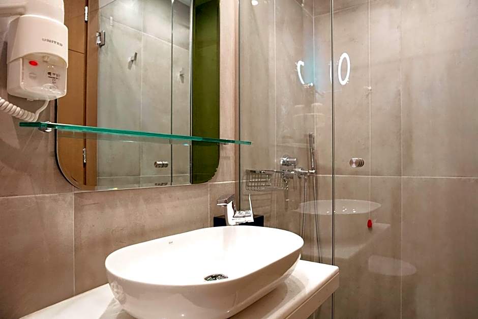 Wyndham Athens Residence