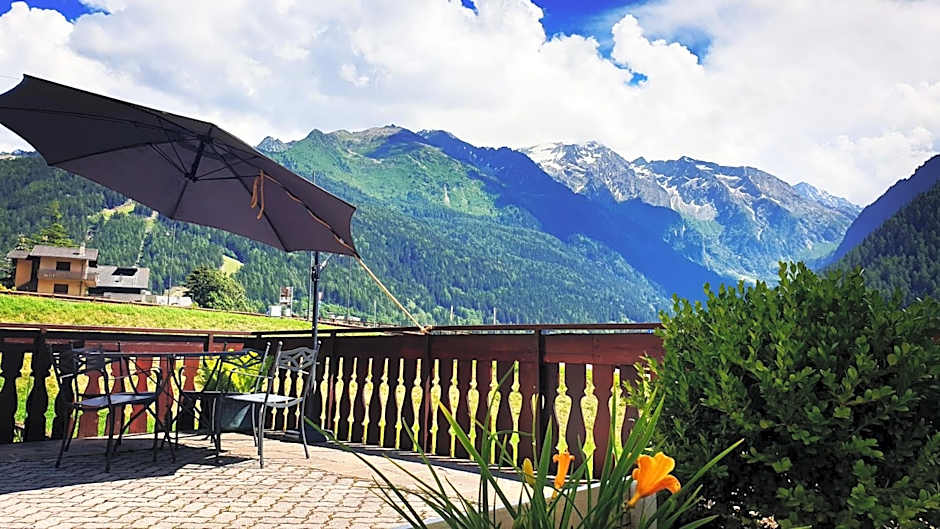 Hotel Veduta dell'Adamello