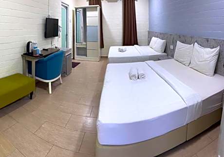 Deluxe Family Room