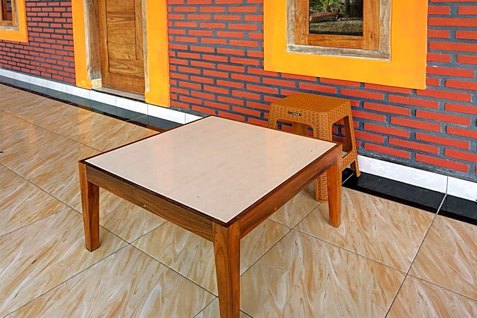 OYO Life 91988 Azka Homestay Klayar