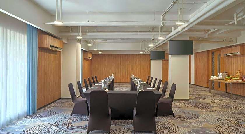 Fairfield by Marriott Bali Kuta Sunset Road