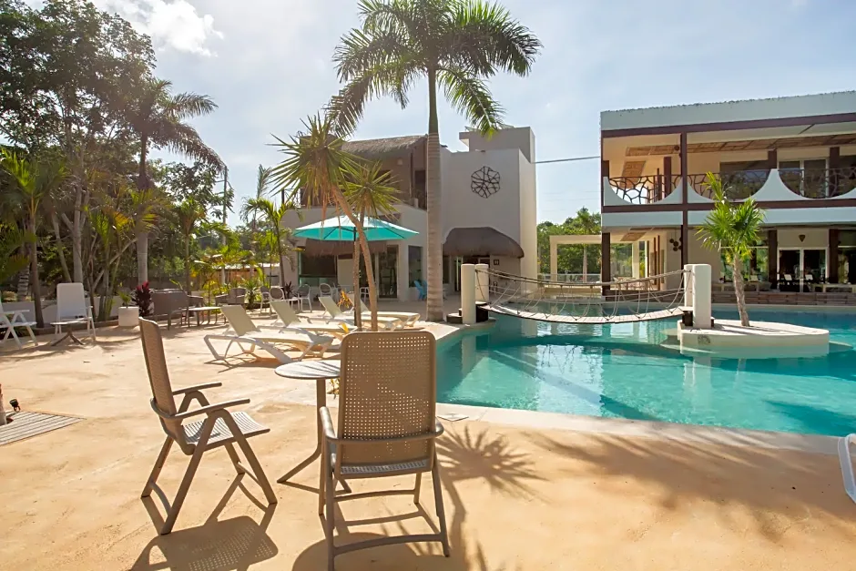 Casa Kaoba Hotel & Suites
