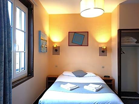 Single Room with Double Bed