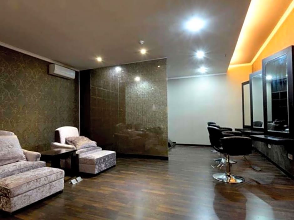 Sutanraja Hotel & Convention Centre