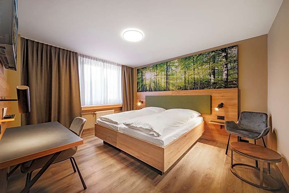 Hotel Linde - 24h Self Check-in