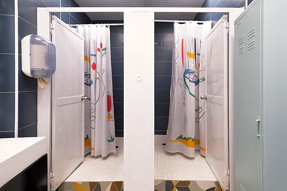 Home Youth Hostel by Feetup Hostels