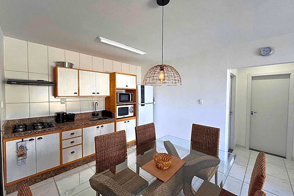 Casa Amarela - WIFi - Prox Praia e Beto Carrero