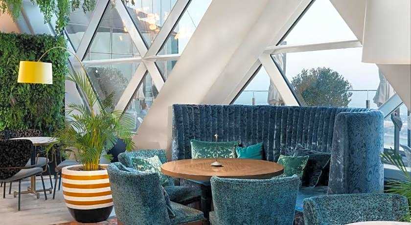 Andaz Capital Gate Abu Dhabi, By Hyatt