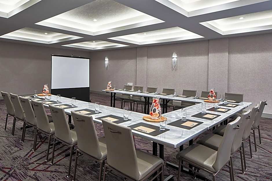The Del Monte Lodge Renaissance by Marriott Rochester Hotel & Spa