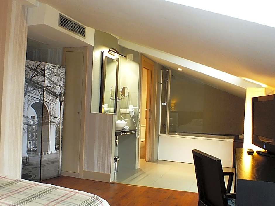 Hotel Puerta del Arco